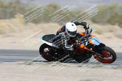 media/Dec-01-2025-Moto Forza (Mon) [[2daa91e15f]]/3-Beginner Group/Session 2 (Turn 7 Inside Pans)/